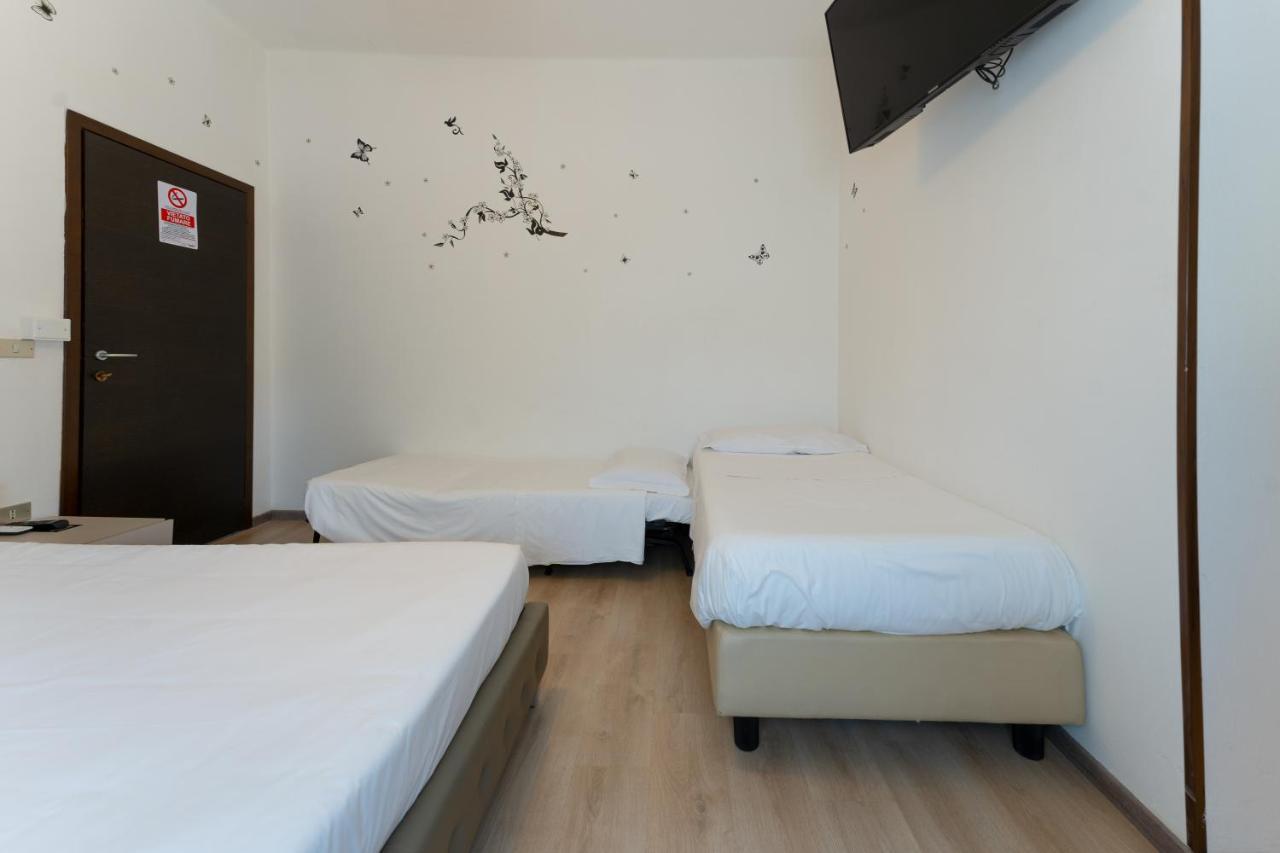 Hotel Benaco Mavras เปสเคียรา เดล การ์ดา ภายนอก รูปภาพ