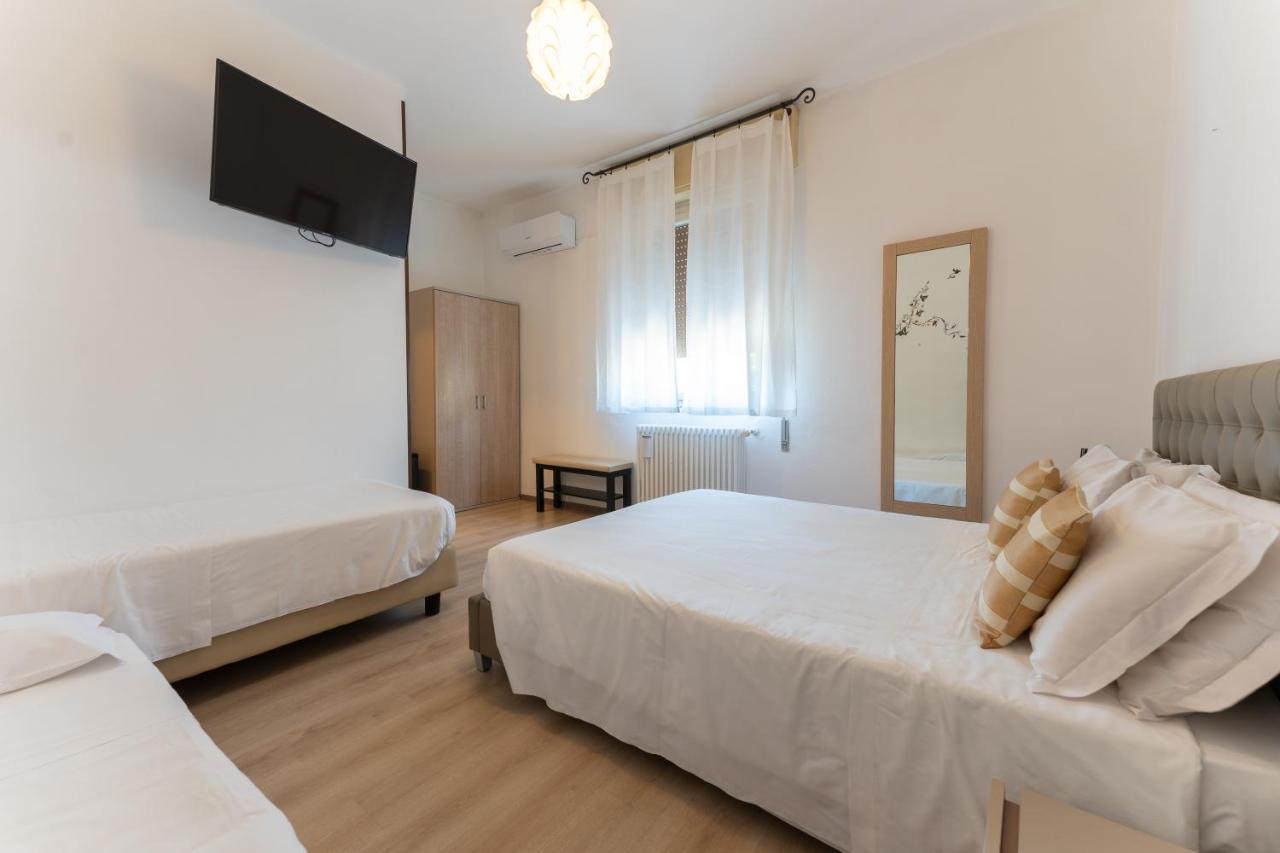 Hotel Benaco Mavras เปสเคียรา เดล การ์ดา ภายนอก รูปภาพ